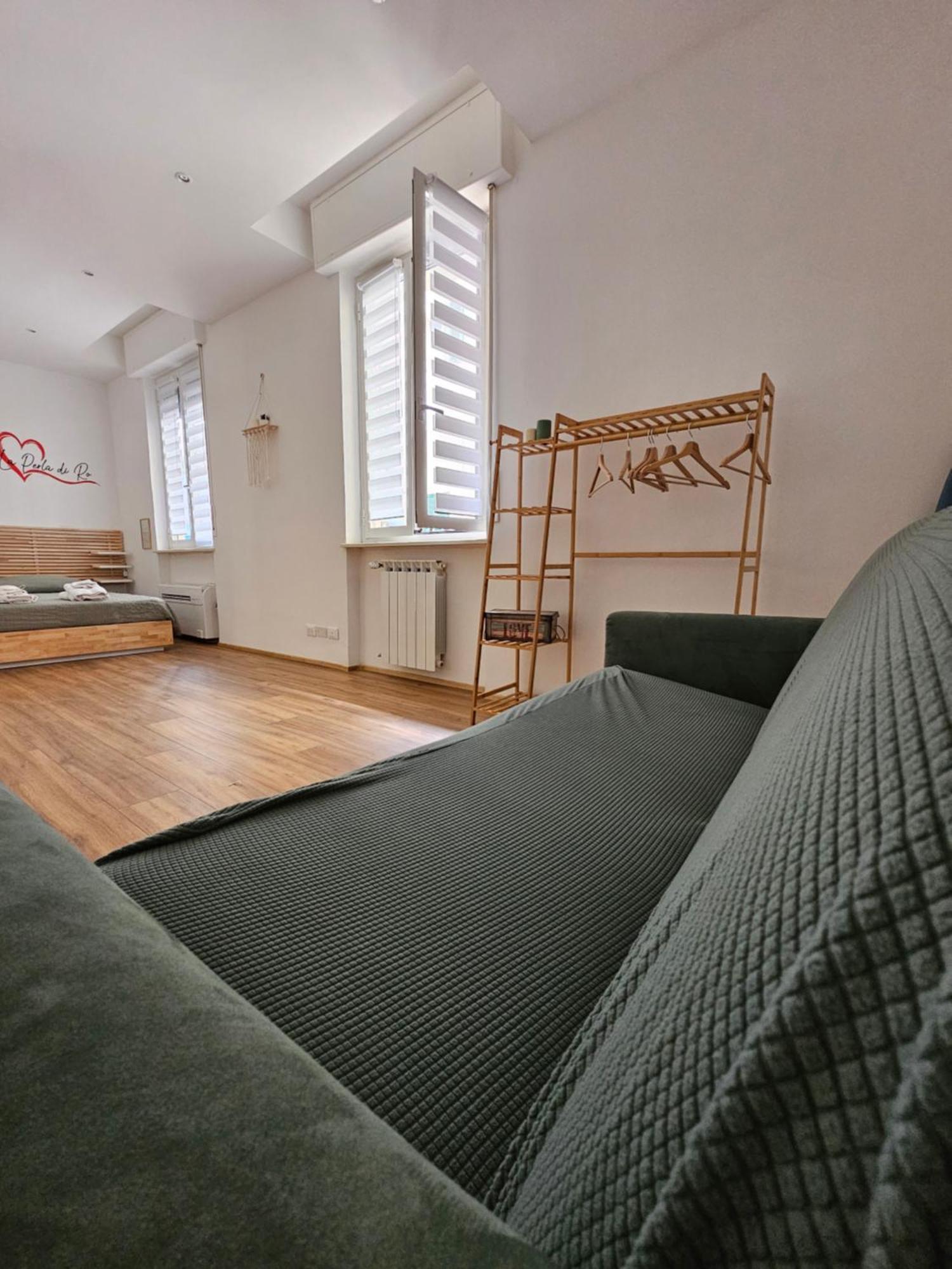 Apartamento La Perla Di Ro Savona Exterior foto